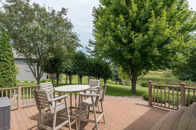 117 Grovebrook Drive, Mankato, MN 56001