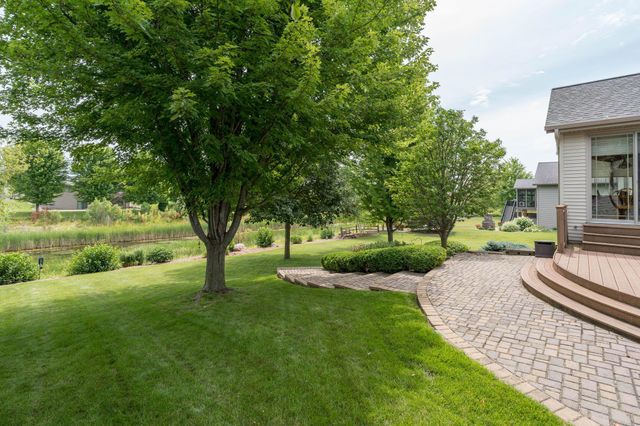 117 Grovebrook Drive, Mankato, MN 56001