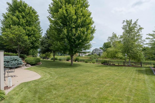117 Grovebrook Drive, Mankato, MN 56001