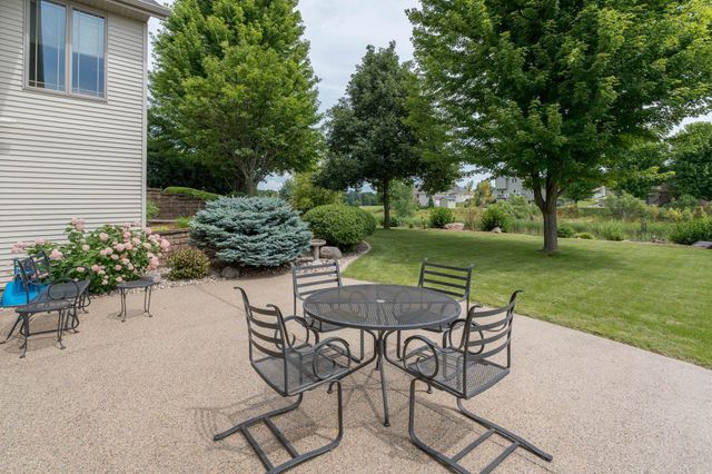 117 Grovebrook Drive, Mankato, MN 56001