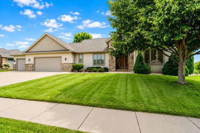 117 Grovebrook Drive, Mankato, MN 56001