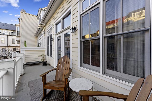 1815 POTOMAC GREENS DR, Alexandria, VA 22314