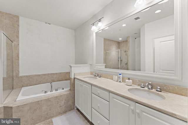 1815 POTOMAC GREENS DR, Alexandria, VA 22314