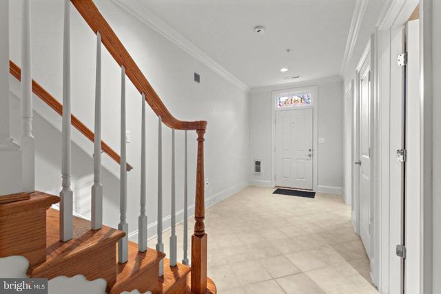 1815 POTOMAC GREENS DR, Alexandria, VA 22314