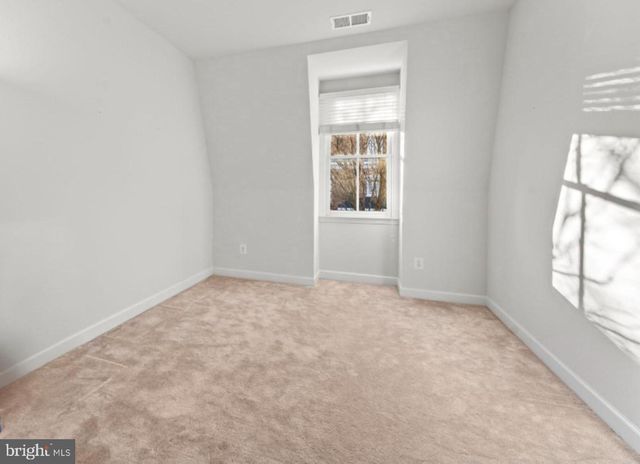 1815 POTOMAC GREENS DR, Alexandria, VA 22314