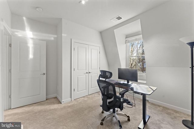 1815 POTOMAC GREENS DR, Alexandria, VA 22314