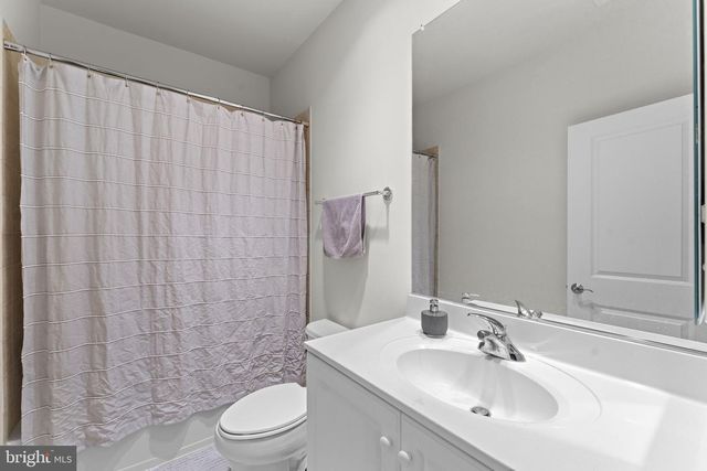 1815 POTOMAC GREENS DR, Alexandria, VA 22314