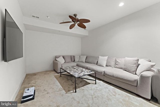 1815 POTOMAC GREENS DR, Alexandria, VA 22314