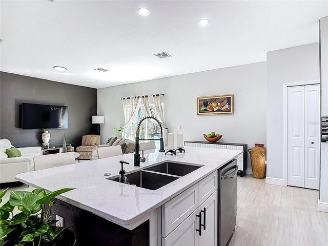 1785 9TH AVENUE, Deland, FL 32724