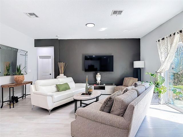 1785 9TH AVENUE, Deland, FL 32724