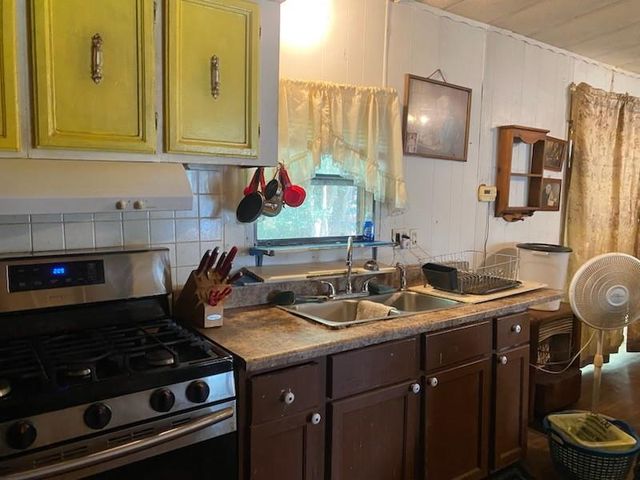 1306 Fair Oaks Drive, Richmond, TX 77469