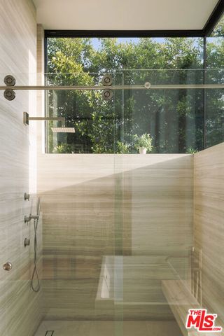 952 N Laurel Avenue, Los Angeles, CA 90046