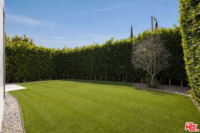 952 N Laurel Avenue, Los Angeles, CA 90046