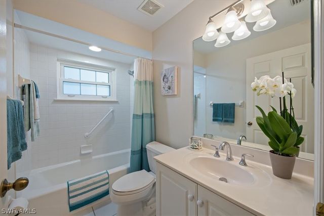 203 Via Perignon 2-4, Naples, FL 34119