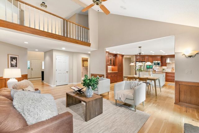 705 S 25th Court, West Des Moines, IA 50265