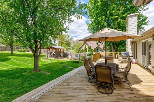 705 S 25th Court, West Des Moines, IA 50265