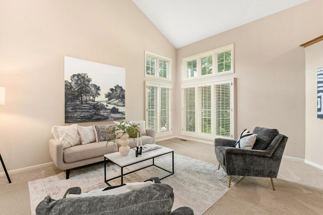 705 S 25th Court, West Des Moines, IA 50265