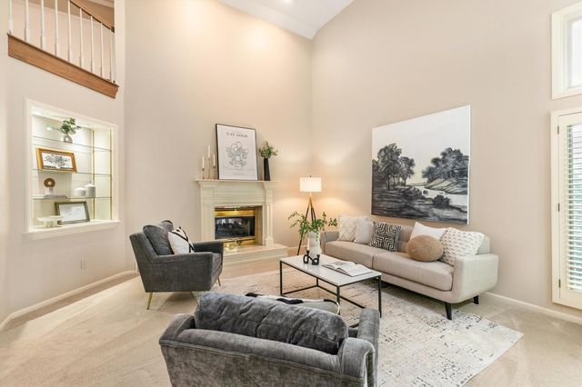 705 S 25th Court, West Des Moines, IA 50265