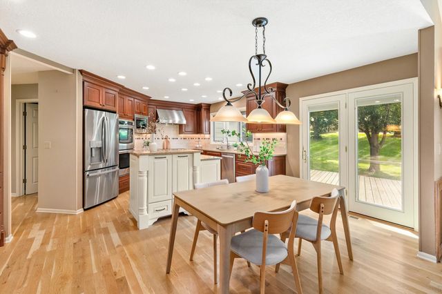 705 S 25th Court, West Des Moines, IA 50265