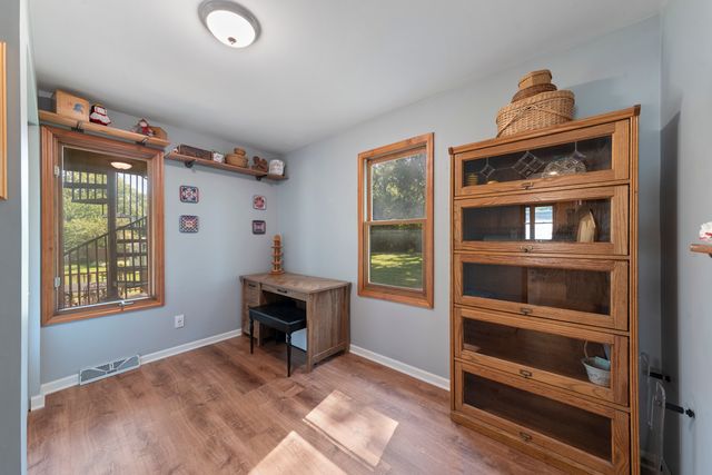 4S069 Barclay Road, Naperville, IL 60563