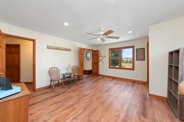 4S069 Barclay Road, Naperville, IL 60563