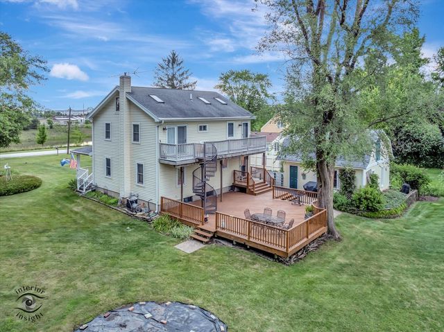 4S069 Barclay Road, Naperville, IL 60563