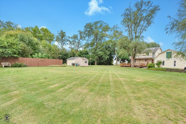 4S069 Barclay Road, Naperville, IL 60563