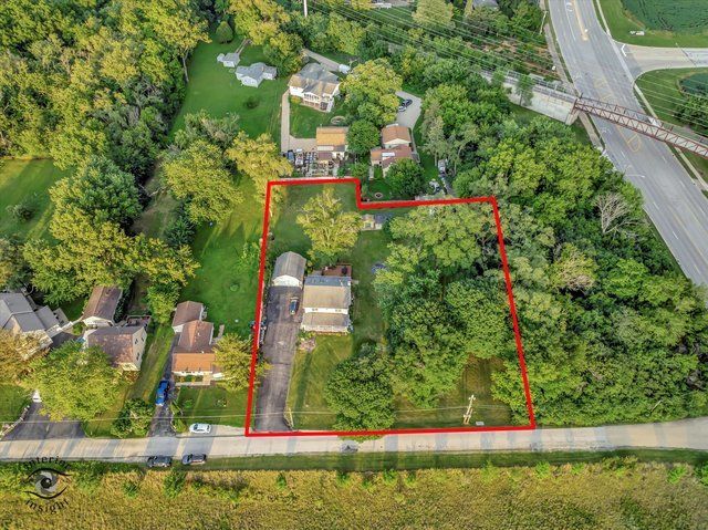 4S069 Barclay Road, Naperville, IL 60563