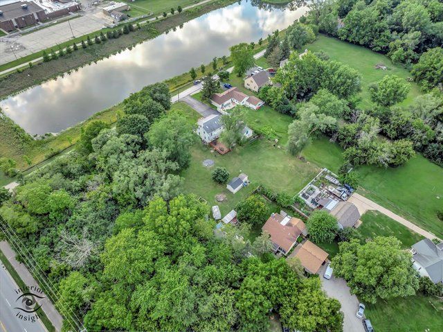 4S069 Barclay Road, Naperville, IL 60563