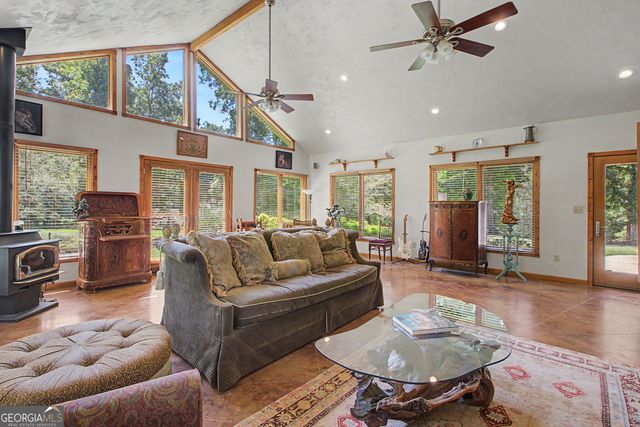 792 Fincher Road, Moreland, GA 30259