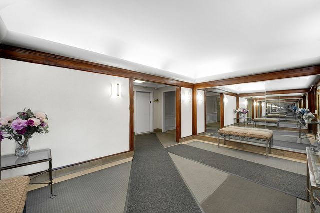 4880 N Marine Drive 715, Chicago, IL 60640