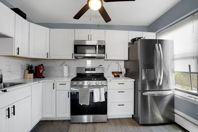 4880 N Marine Drive 715, Chicago, IL 60640