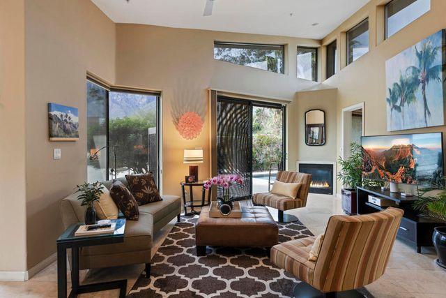 2786 N Junipero Avenue, Palm Springs, CA 92262