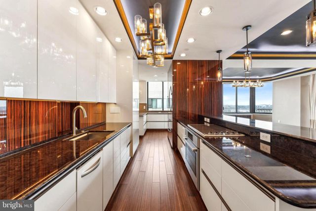 1300 CRYSTAL DRIVE PH3S, Arlington, VA 22202