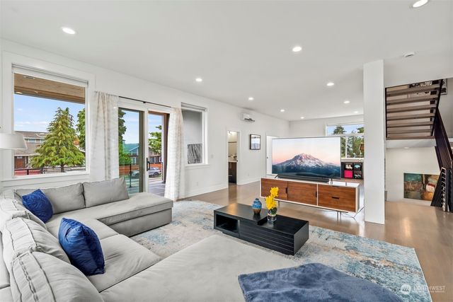 11014 Cornell Avenue S, Seattle, WA 98178