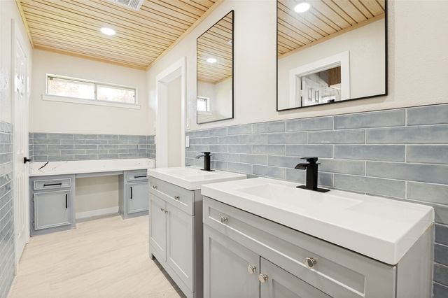 2302 Greenhill Drive, Carrollton, TX 75006