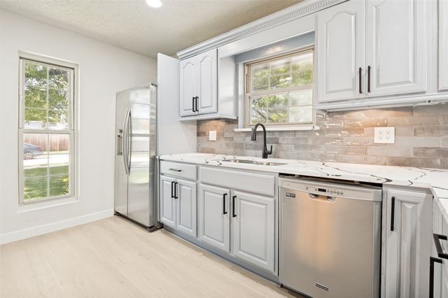2302 Greenhill Drive, Carrollton, TX 75006