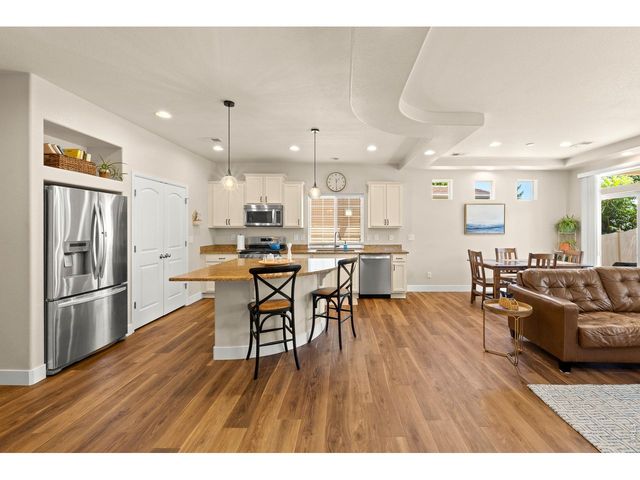 5056 Silverwood Dr, Johnstown, CO 80534