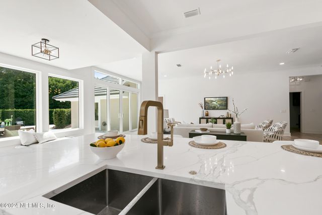 100 PLANTERS ROW E, Ponte Vedra Beach, FL 32082