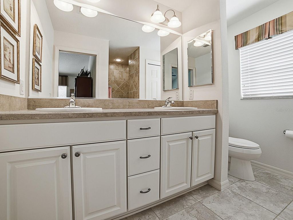 Image 15 of property listing at 2348 MIDNIGHT PASS COURT, The Villages, FL 32162