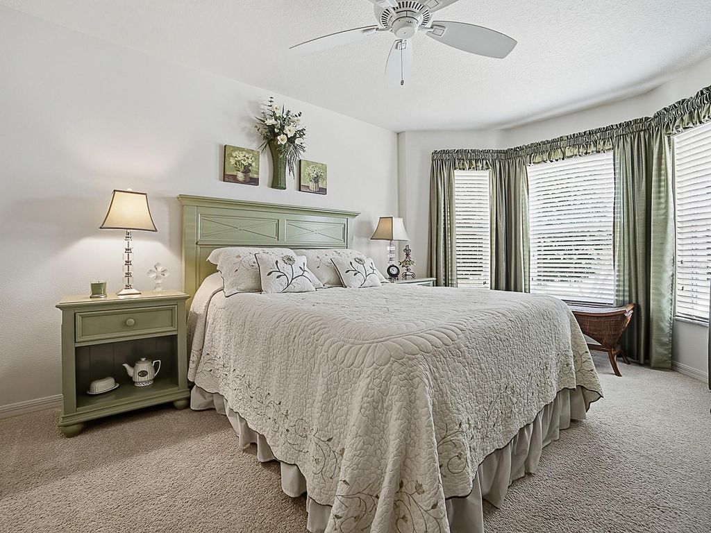 Image 17 of property listing at 2348 MIDNIGHT PASS COURT, The Villages, FL 32162