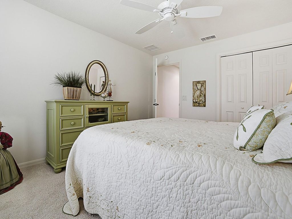 Image 18 of property listing at 2348 MIDNIGHT PASS COURT, The Villages, FL 32162