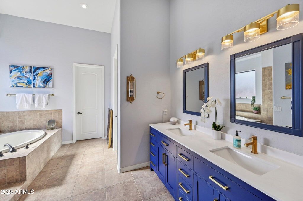 Image 19 of property listing at 351 N CLOVERFIELD Circle, Litchfield Park, AZ 85340