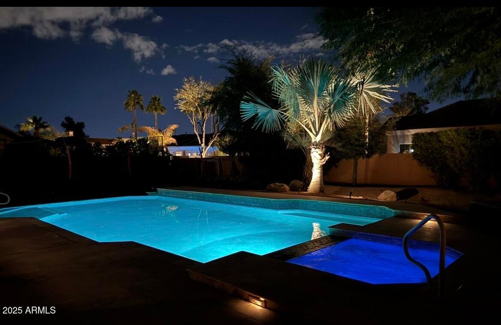 Image 40 of property listing at 351 N CLOVERFIELD Circle, Litchfield Park, AZ 85340