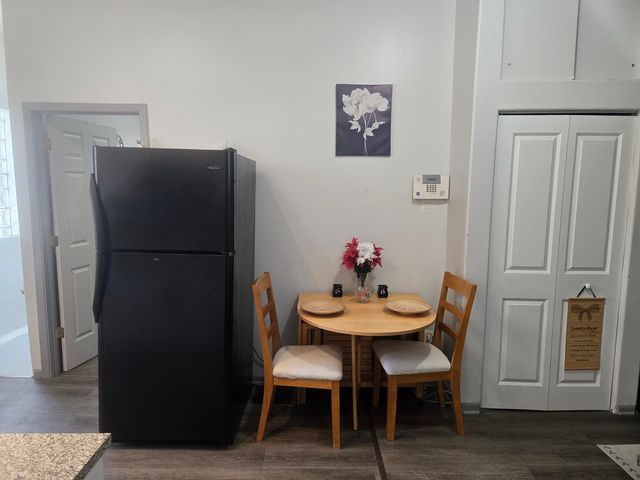 7204 S Rhodes Avenue, Chicago, IL 60619