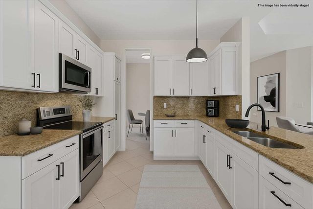 8828 Sandown Way, Boynton Beach, FL 33472