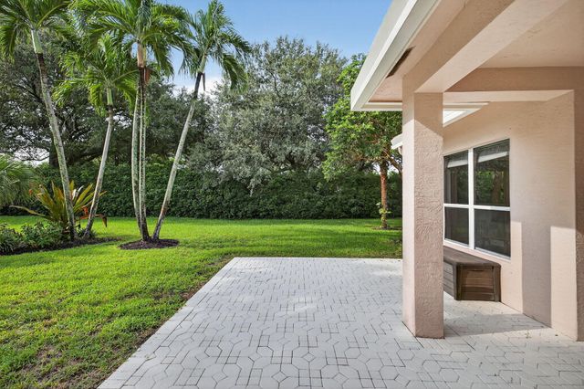 8828 Sandown Way, Boynton Beach, FL 33472