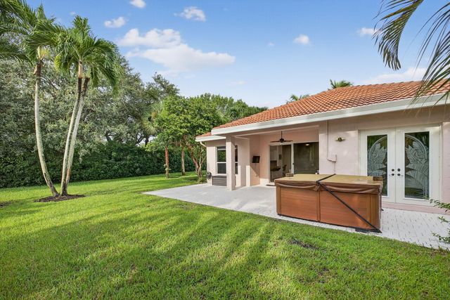 8828 Sandown Way, Boynton Beach, FL 33472