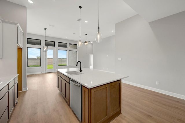 5407 Mango Bluffs Street, Manvel, TX 77578