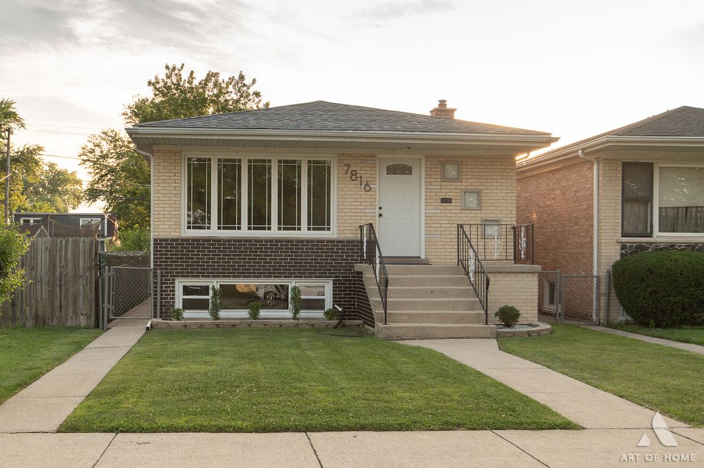 7816 Latrobe Avenue, Burbank, IL 60459 — photo 2